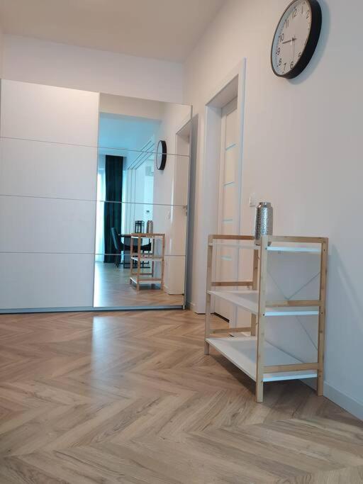 Ultracentral Pathfinder Apartment *