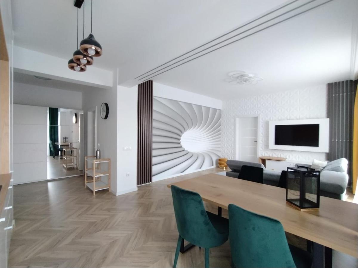 Ultracentral Pathfinder Apartment *